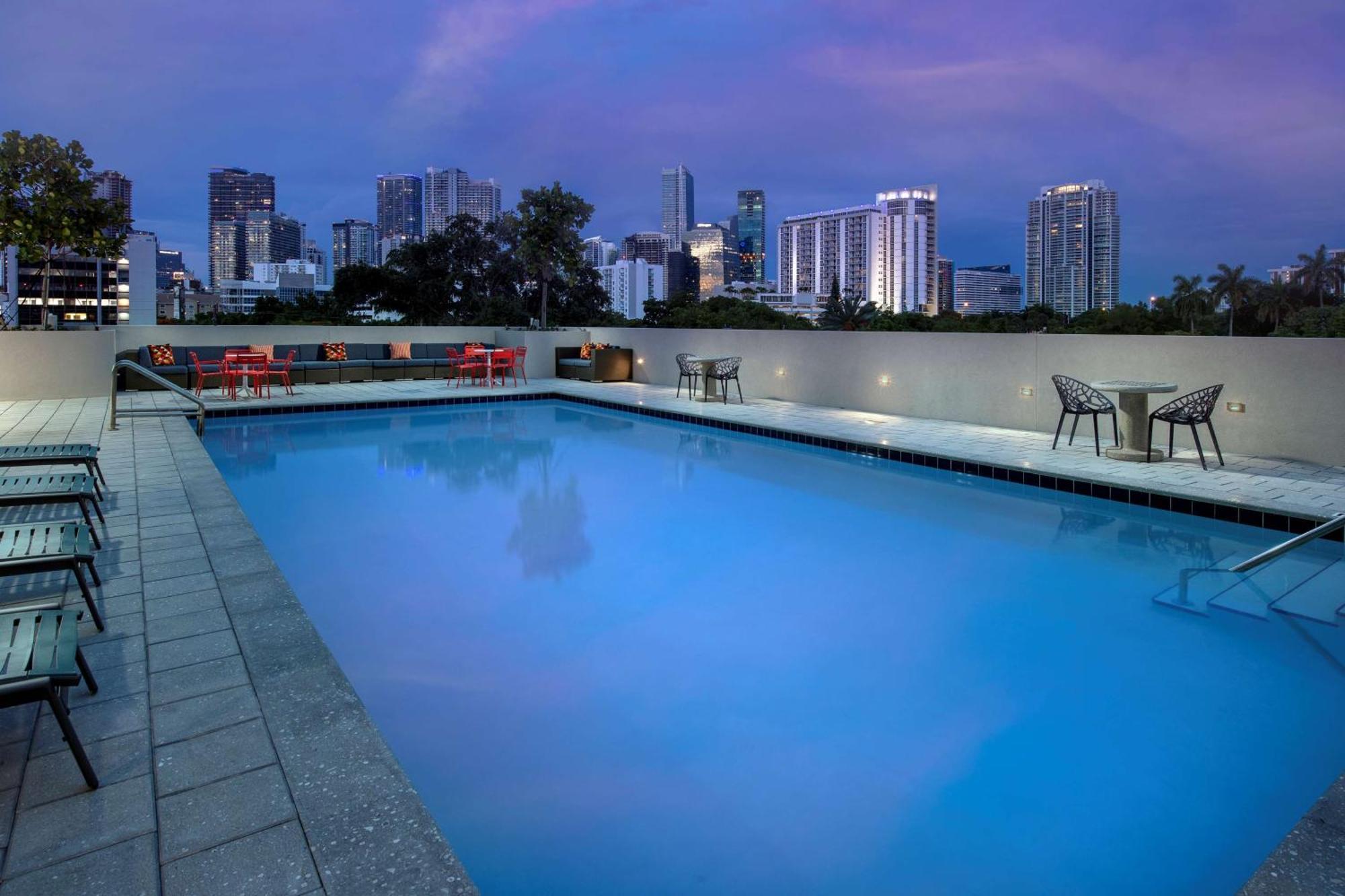 Tru By Hilton Miami West Brickell Otel Dış mekan fotoğraf